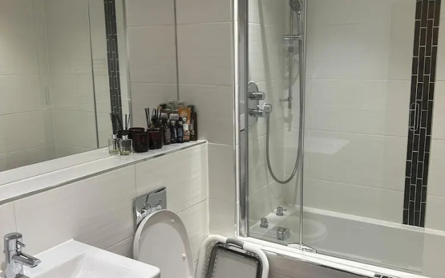 Inviting 2-bed Apartment in Bushey