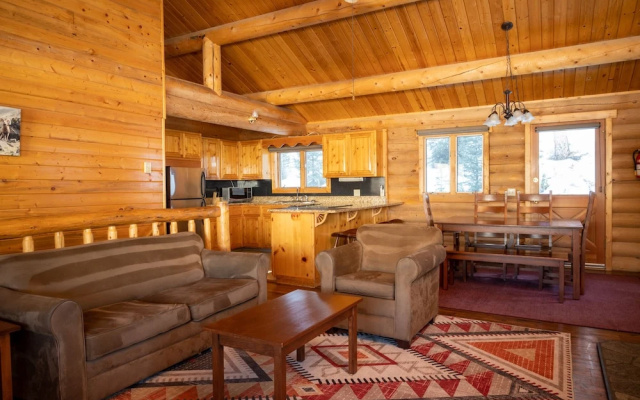 320 Guest Ranch