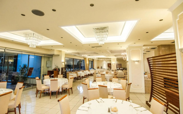 Nefeli Hotel