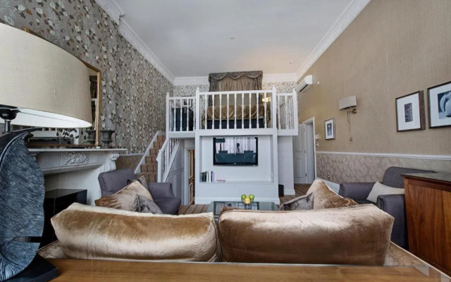 Colonnade Hotel London