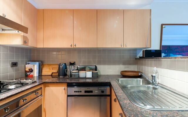Amazing Studio with Pool in Central Sydney