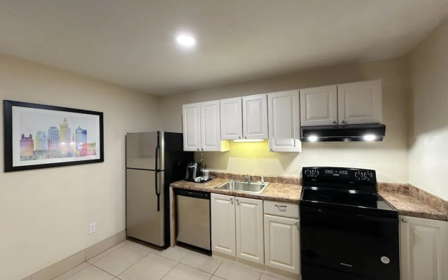 Sonesta Essential Hotels Overland Park