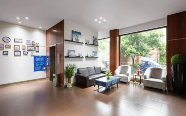 City Wanyi Hotel (Shenzhen East Railway Station Buji Shop)