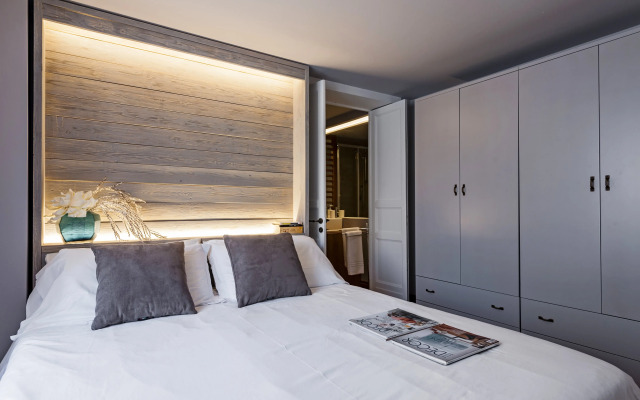 Ferrini Home Residence 150