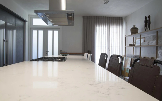 Sasson & Co Luxury apartment Neve Tsedek