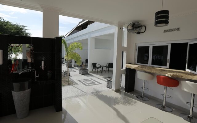 Silver Fern Beach Retreat