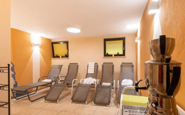 Mountain-view Apartment With Infrared Sauna