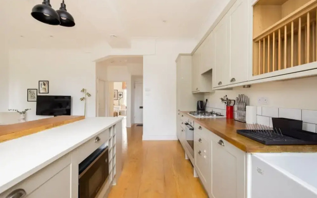 The Philbeach Gardens Place - Lovely 5bdr Flat With Terrace