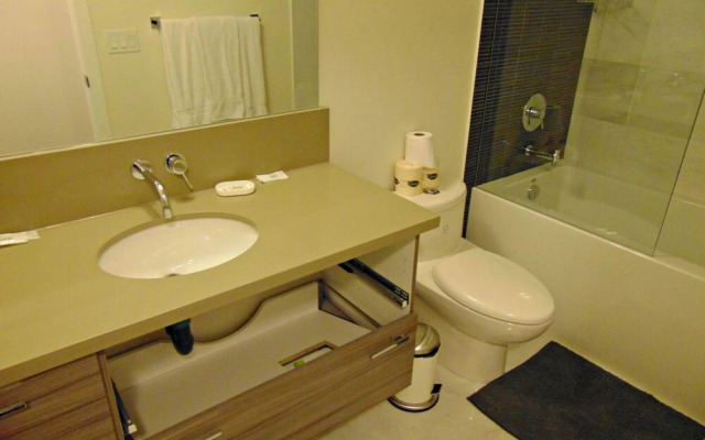 Executive Suites at St. Clair West