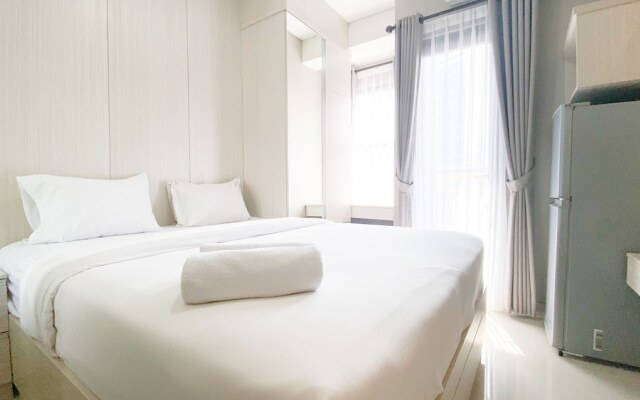 Simple And Cozy Living Studio Transpark Cibubur Apartment