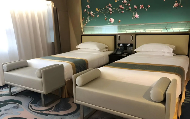 Hotel Beverly Plaza