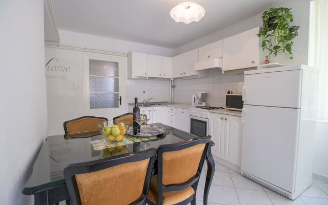 Apartment Mladen