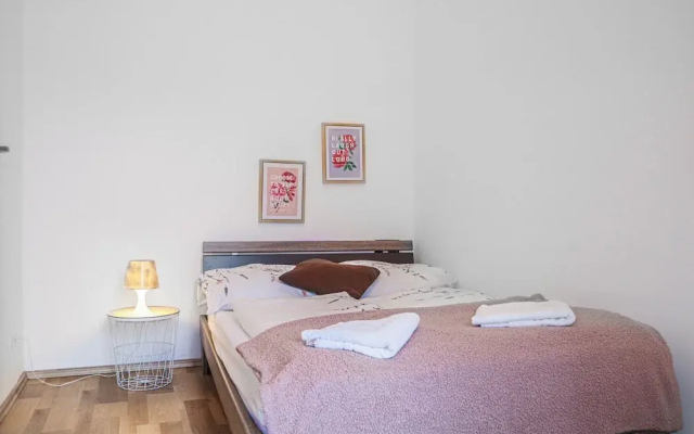 Comfort 2BR Apt Long Stay Friendly