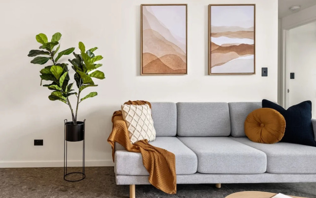Cinema Suites Apartments by Urban Rest