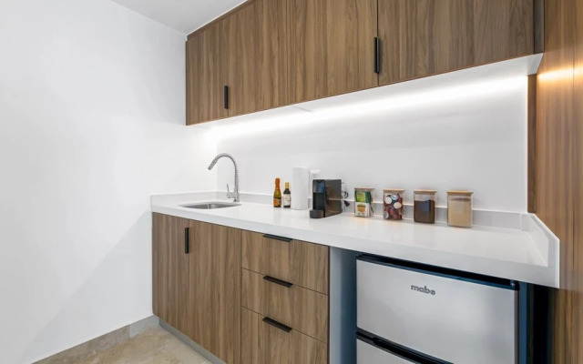 4BR  Luxury Penthouse with Ocean Views