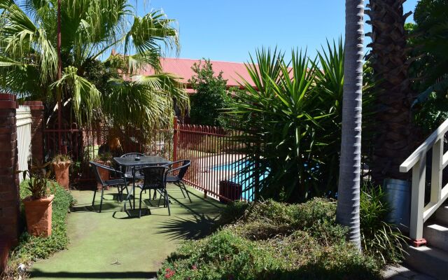 Early Australian Motor Inn