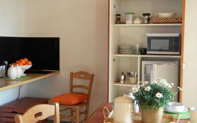 La Foresteria di Borgogelsi Apartments