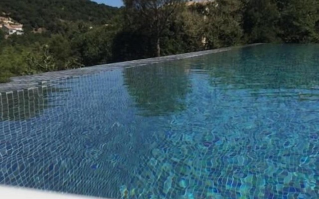 Le Mas de la Verrerie