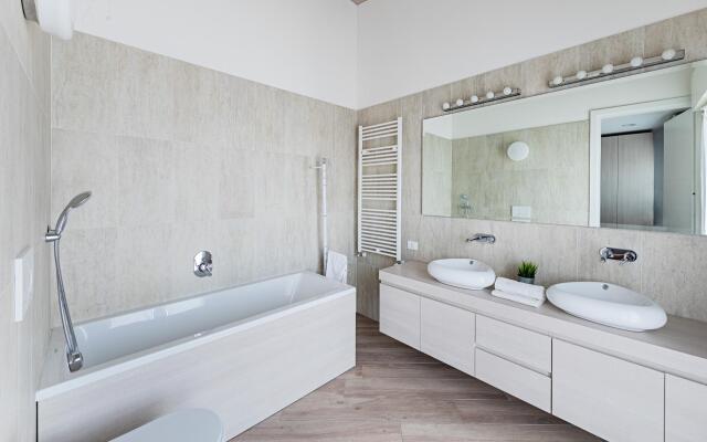 Residenza Miralago With Pool - Penthouse With Lake View