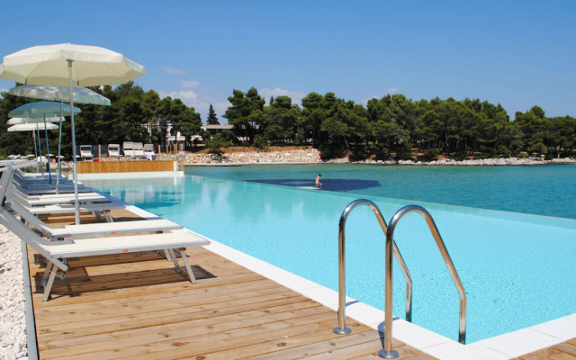 Crvena Luka Apartments, Premium Residence near Biograd n/m