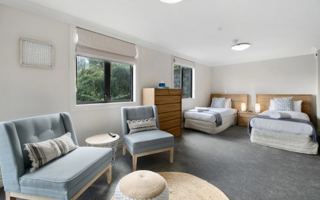 Lakefront Luxury 911 Studio