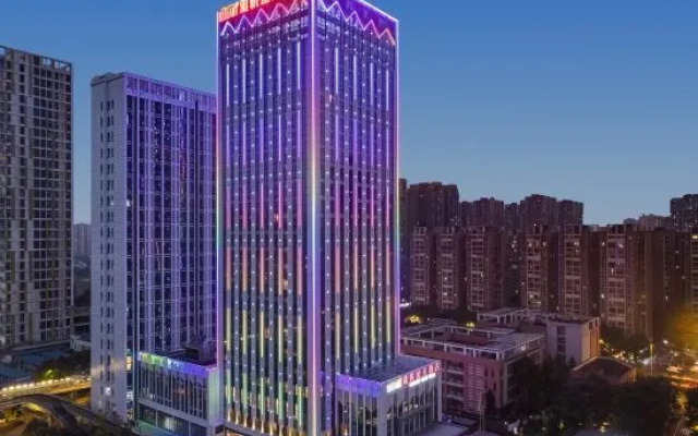 雅悦蓝天酒店