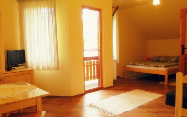 Zetavar Panzió és Kemping