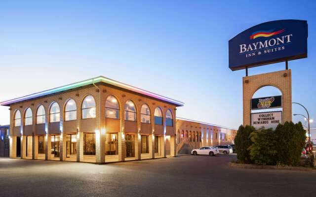 Baymont Inn and Suites Medicine Hat