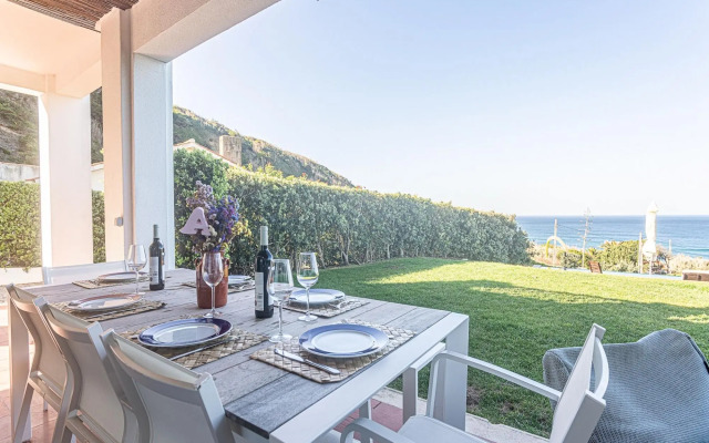 Villa Osiris (AL) in Colares