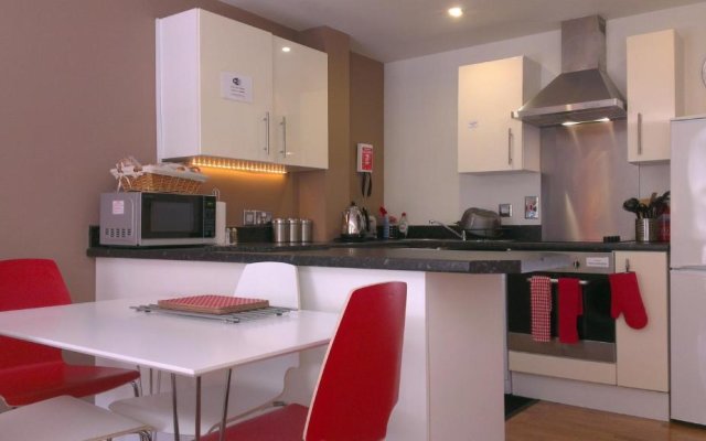 The Bath House Apartments - Free 1st breakfast - FREE parking