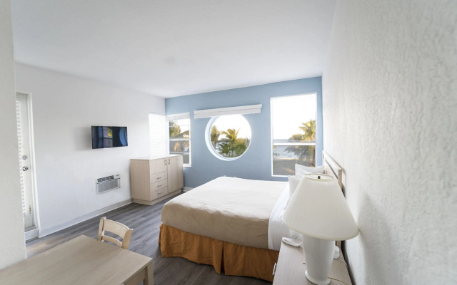 Ocean Surf Hotel