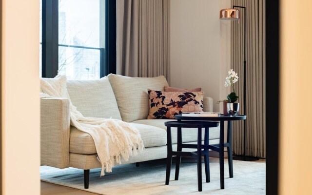 Sensational Studio Apartment in London s Vibrant Canary Wharf