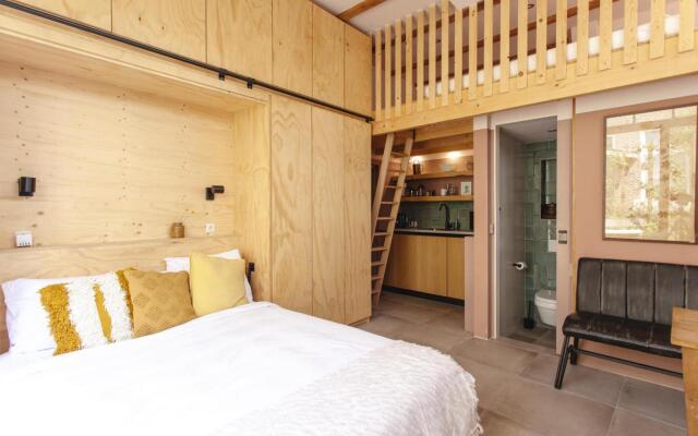 Lovely and charming guesthouse near city center, close to Rotterdam