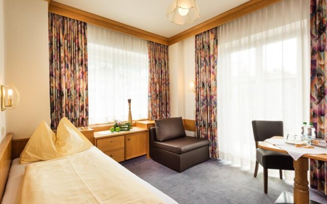 Kur- und Sporthotel Garni Alpenhof