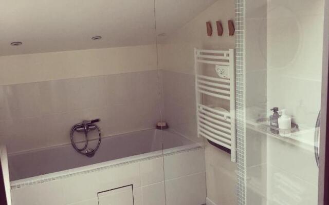 Nono’s Cocoon House