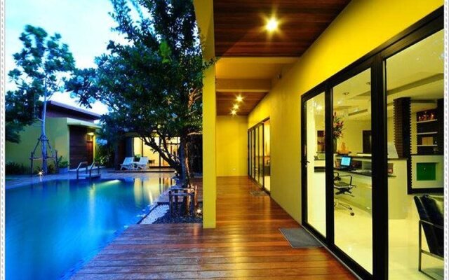 Capstone Resort