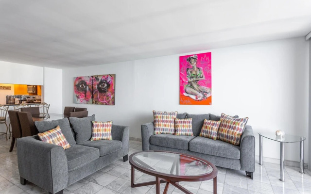 3 Bedroom Condo With Stunning Balcony View