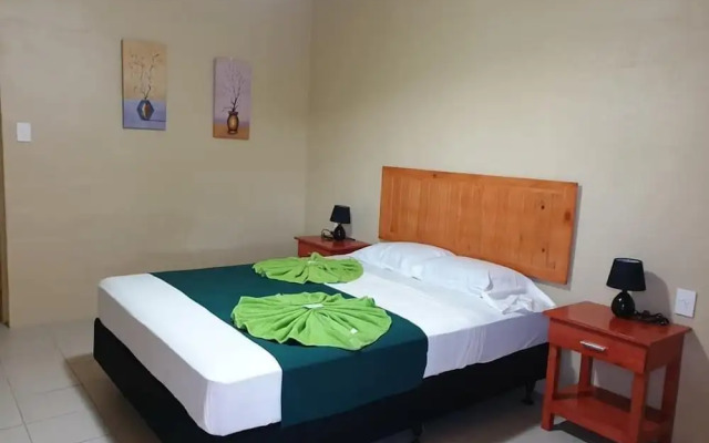 Transit Motel - Hostel