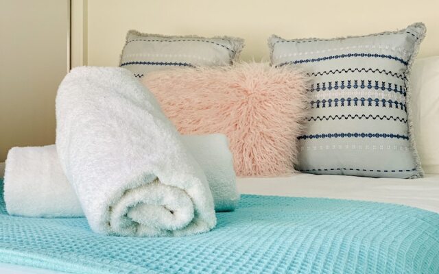 DAYDREAM Spcaious & Comfortable with Water Views