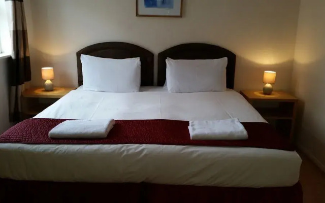 Jamaica Street Apartment