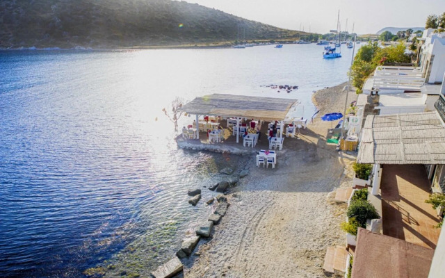 Seaside House With Refreshing View in Gumusluk