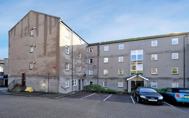 Orange Apartments - Belgrave Mansions