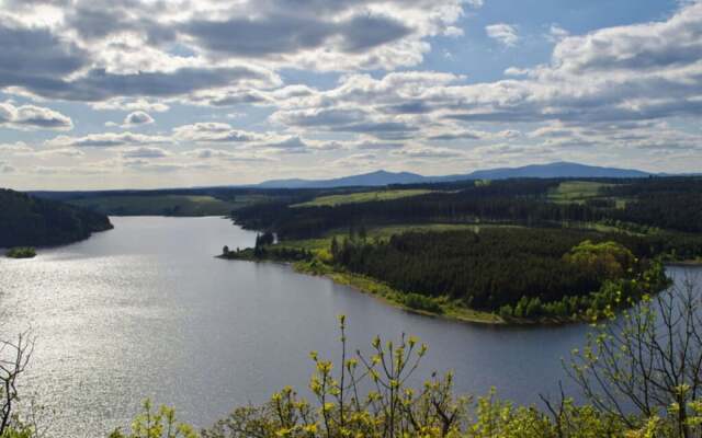 2 am Lustgarten Modern Retreat