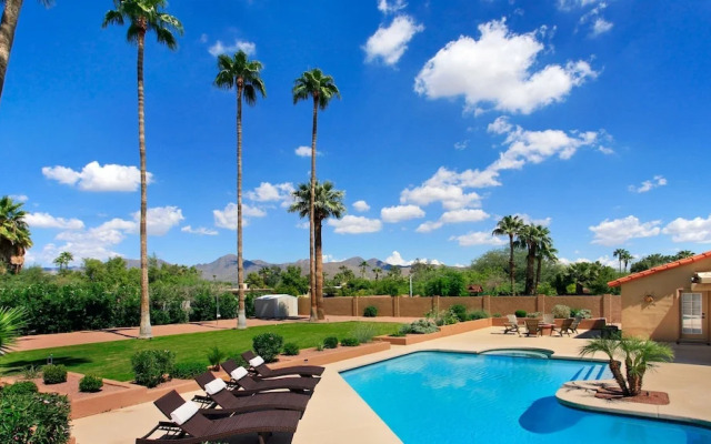 Mountain Views & Heated Pool/spa & Amenities Galore!