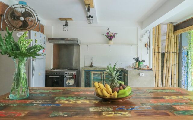 Base Guesthouse and Hostel