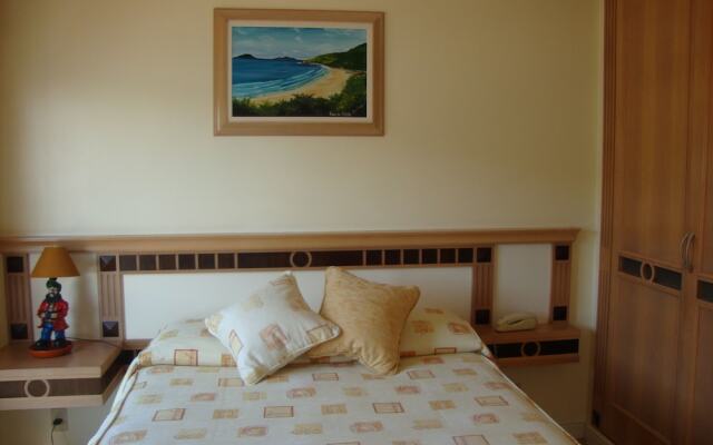 Golfinhos Apart Hotel