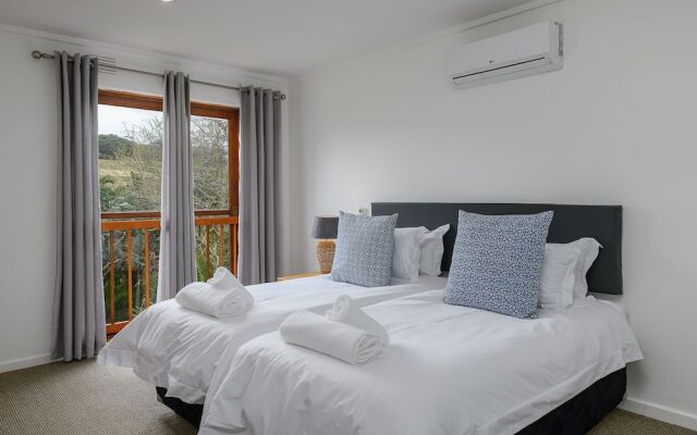 San Lameer Villa Rentals 10301