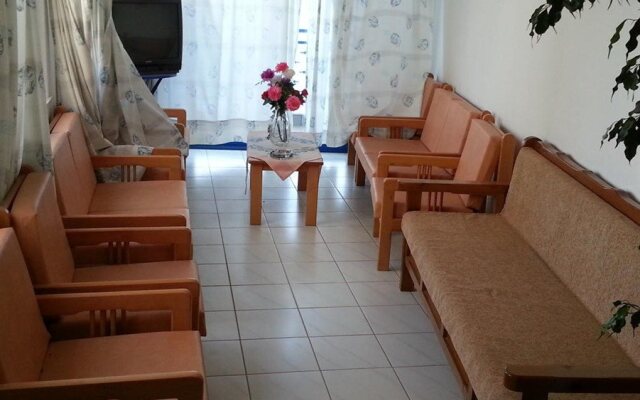 Angelos Hotel