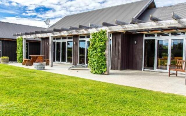 Rustic Lodge Bed & Breakfast