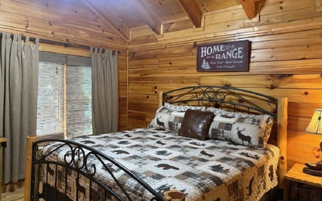 Hanky Panky 1 Bedroom Cabin